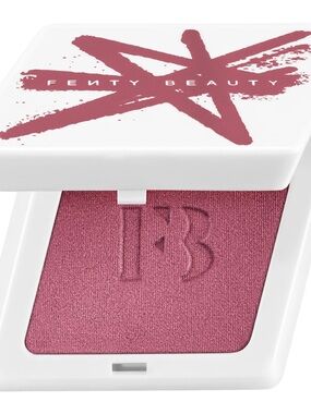 FENTY CHEEKS SUEDE POWDER BLUSH
Shade: Riri